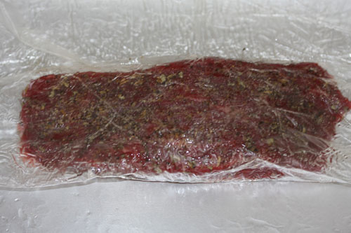 ビーフジャーキーとピチットシートで脱水