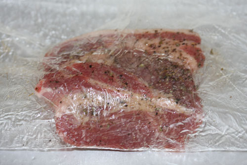 ピチットシートスーパーに豚肉を包んでベーコンを作る