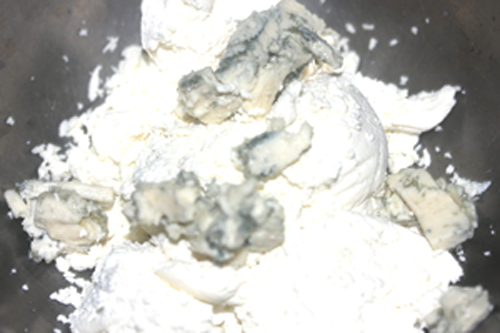 ブルーチーズを作る