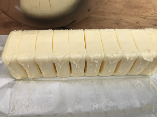 切れてるバター