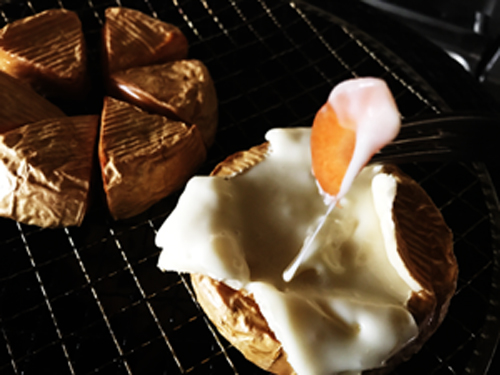 カマンベールチーズフォンデュ燻製