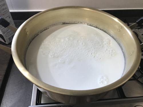 4リットルの牛乳