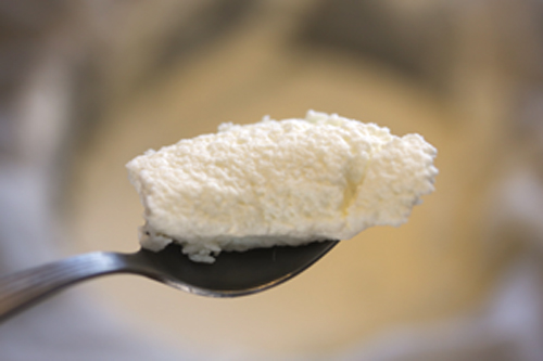 レモン汁でカッテージチーズ