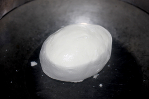 カードを氷水に漬ける