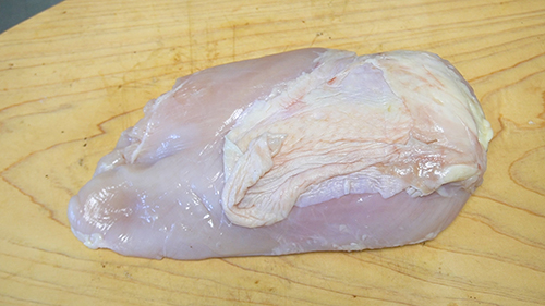 スモークチキン用の鶏胸肉