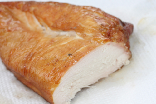 段ボールで燻製したチキン