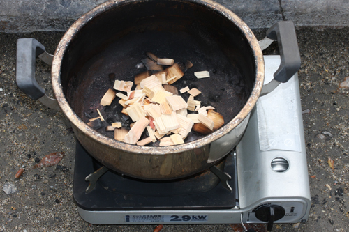 天白公園の11月BBQ場で燻製