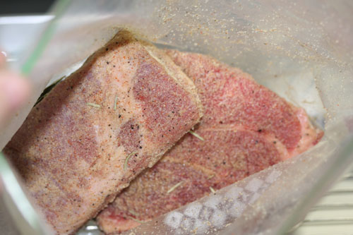 塩漬け。干し肉燻製を作る