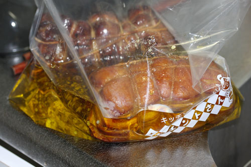 豚肉と牛肉の干し肉作り