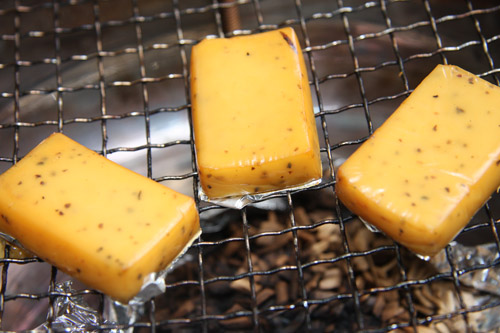 ベビーチーズブラックペッパー燻製