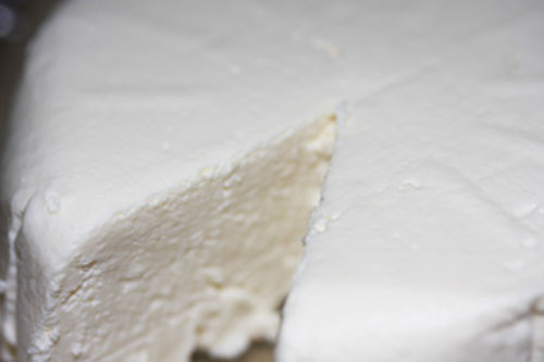 クリームチーズを切る