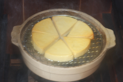 固形燃料でマンション燻製