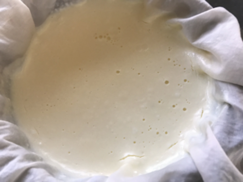 濃厚なめらかクリームチーズ