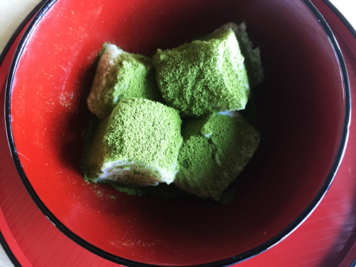 牛乳で片栗粉餅