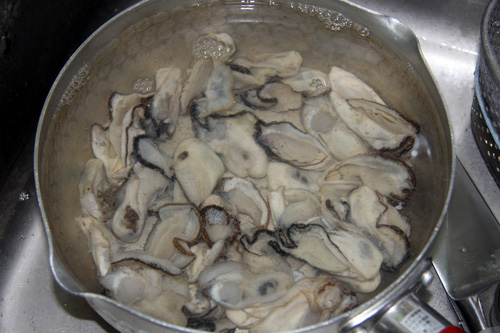 燻製広島産牡蠣の燻製作り方、水洗い