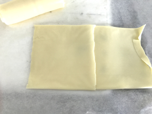 スライスチーズ二枚