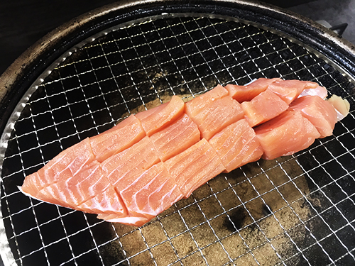 秋鮭燻製