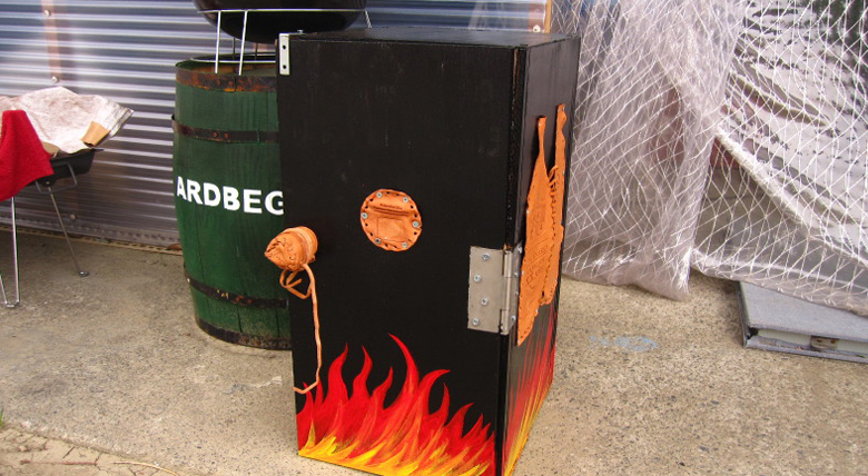 自作燻製器でジャーキー作り