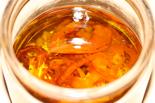 燻製トマトのオリーブオイル漬け