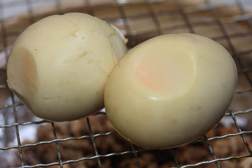 土鍋で燻製卵作り